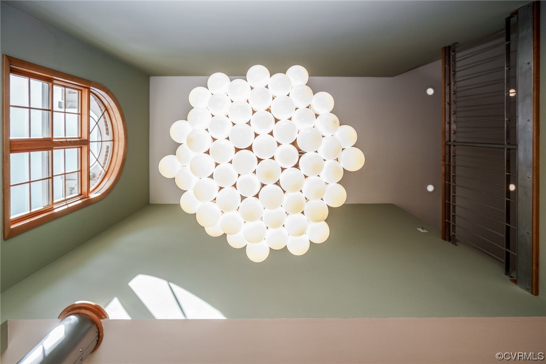 124 West Lancashire Williamsburg, VA 23188 - Photo 6 of 44 a bathroom with a sink mirror and vanity