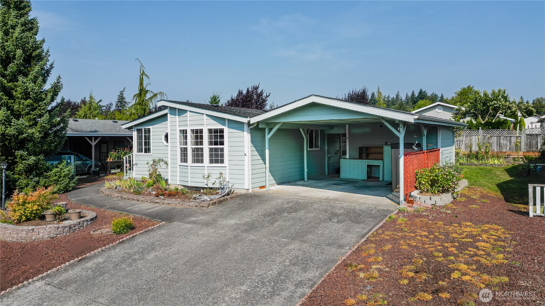 3802 James Street, Unit 82 Bellingham, WA 98226 - Photo 8 of 29 a front view of a house with garden