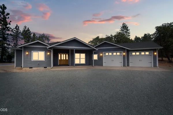 $774,000 | 235 Needlewood Drive, Grants Pass, OR 97526