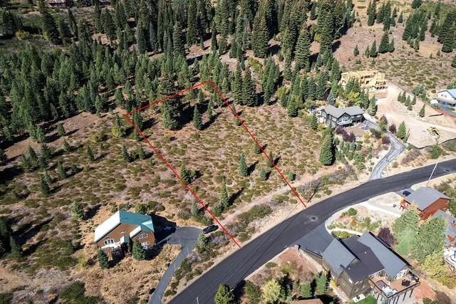 a view of yard with seating space