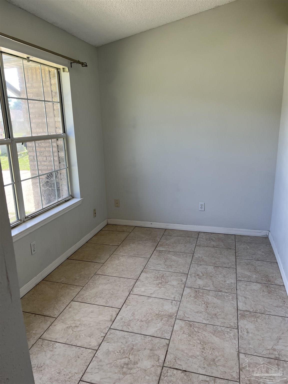 4416 Summerfield Court Milton, FL 32571 - Photo 5 of 33