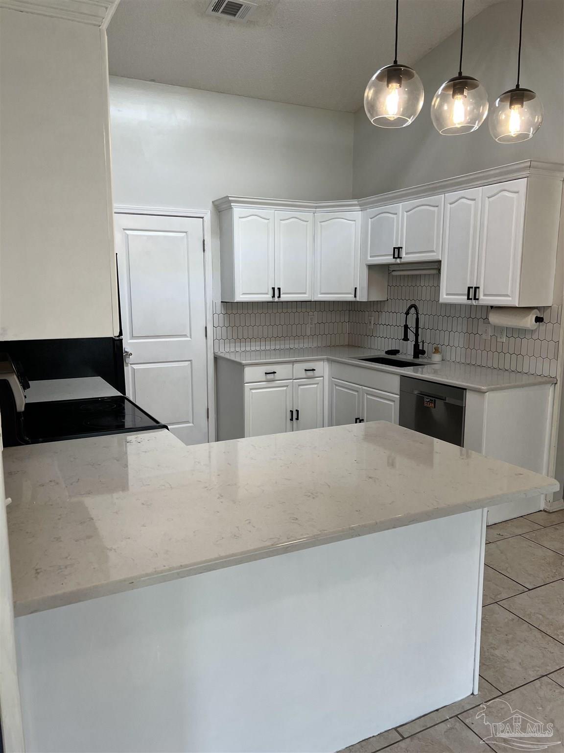 4416 Summerfield Court Milton, FL 32571 - Photo 8 of 33