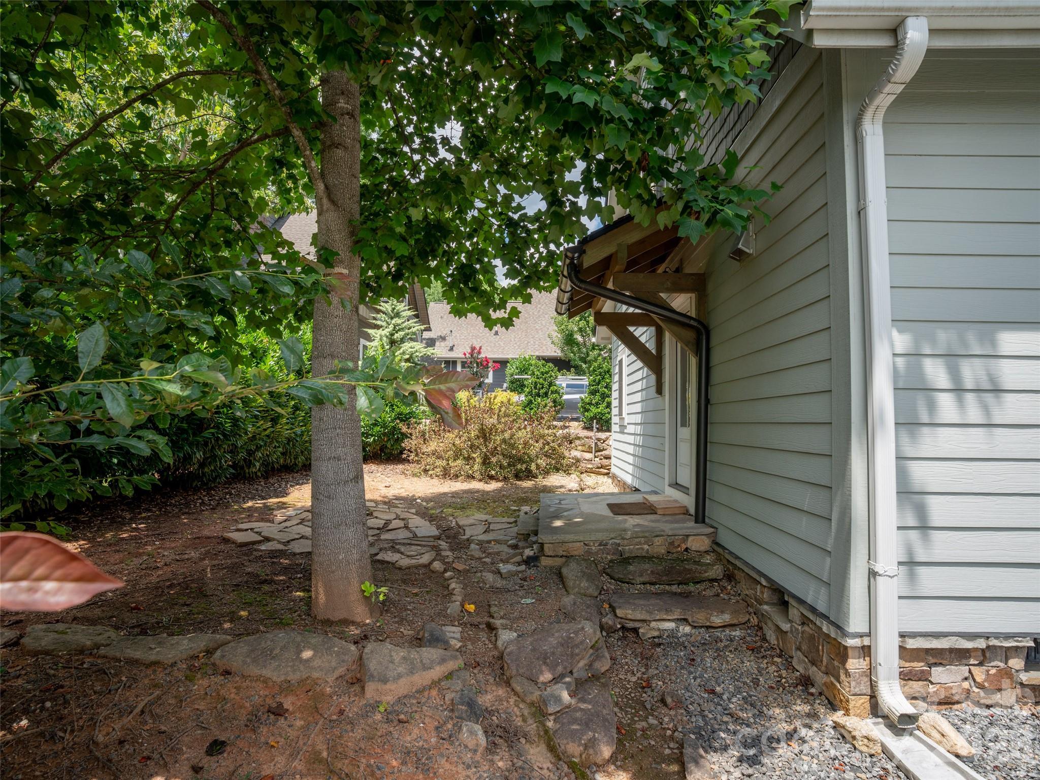 534 Fisher Road Brevard, NC 28712 - Photo 6 of 42