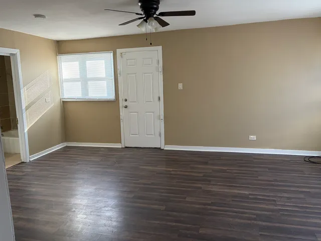 $3,025 | 16130 Justine Street, Markham, IL 60428