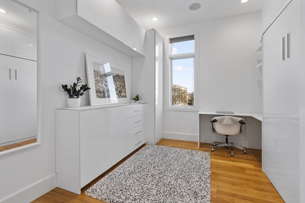 5 Mohawk Street, Unit 5 Boston, MA 02127 - Photo 16 of 22