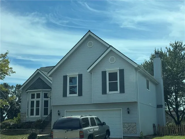 $390,000 | 8403 West 150th Street, Overland Park, KS 66223