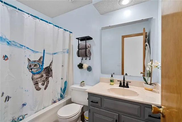 $419,000 | 8403 West 150th Street, Overland Park, KS 66223