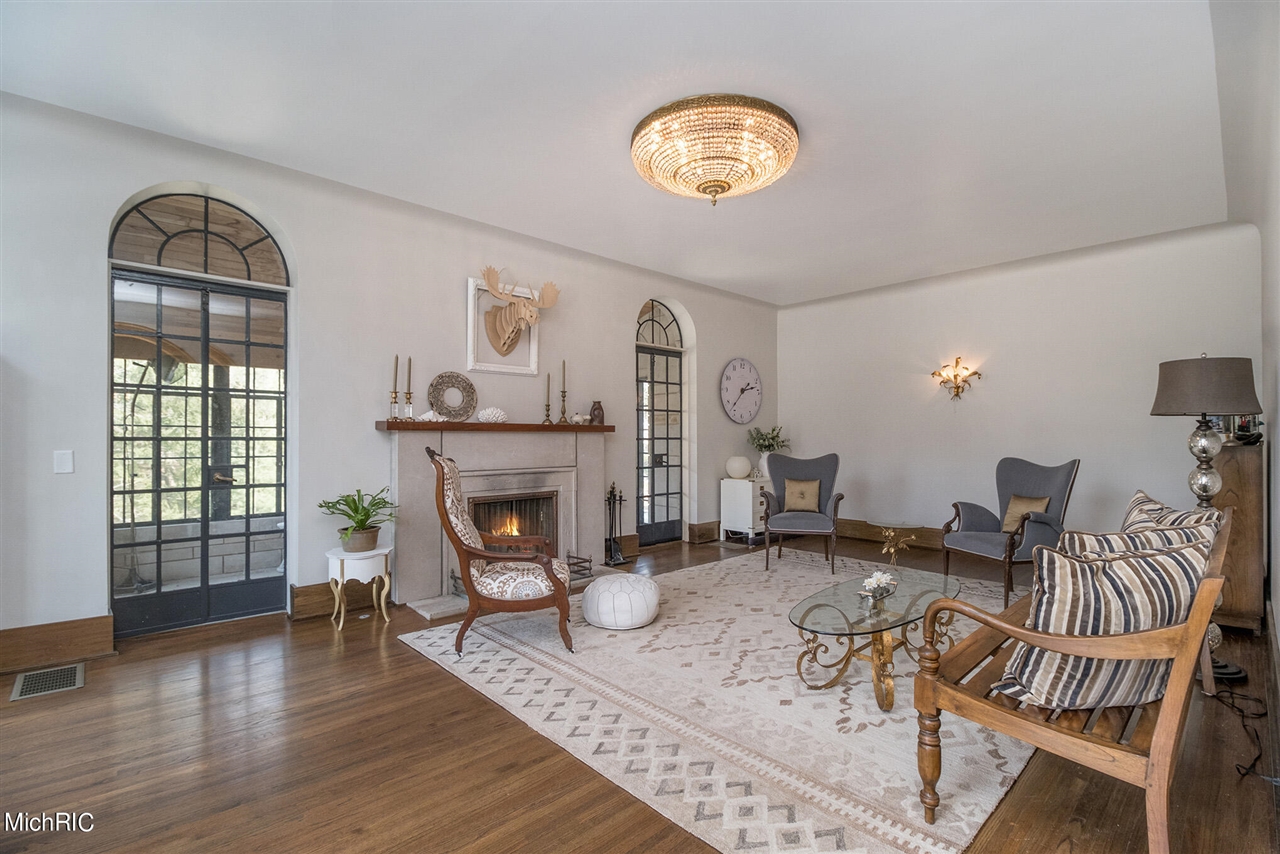 1405 Long Road Kalamazoo, MI 49008 - Photo 15 of 49