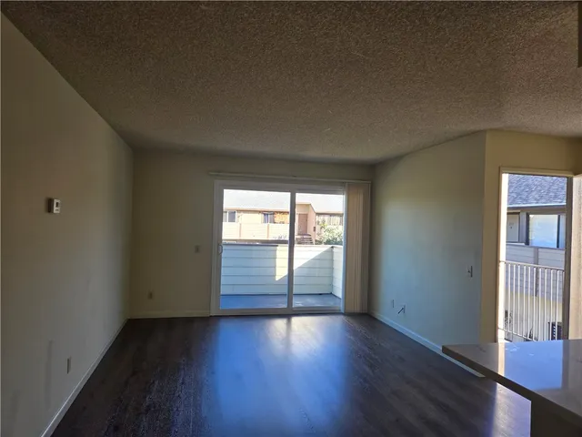 $2,350 | 2624 West Porter Avenue, Unit 201, Fullerton, CA 92833