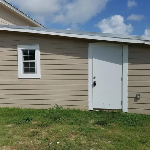 $1,250 | 1503-2 Spur 529, Rosenberg, TX 77471