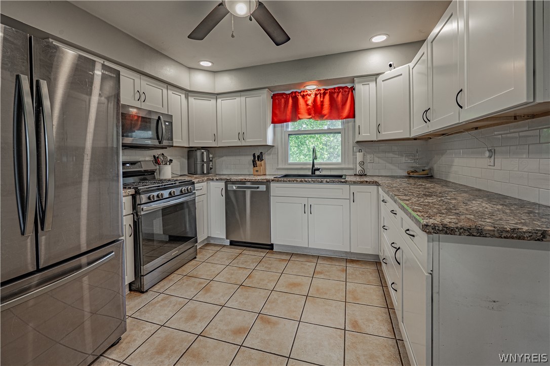 5561 Ridge Road Newfane, NY 14094 - Photo 4 of 48