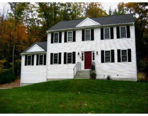 74 Whitins Road Sutton, MA 01590 - Photo 1 of 8