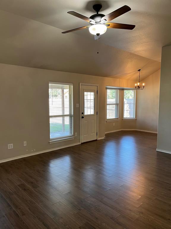 205 East Border Street Rio Vista, TX 76093 - Photo 7 of 13