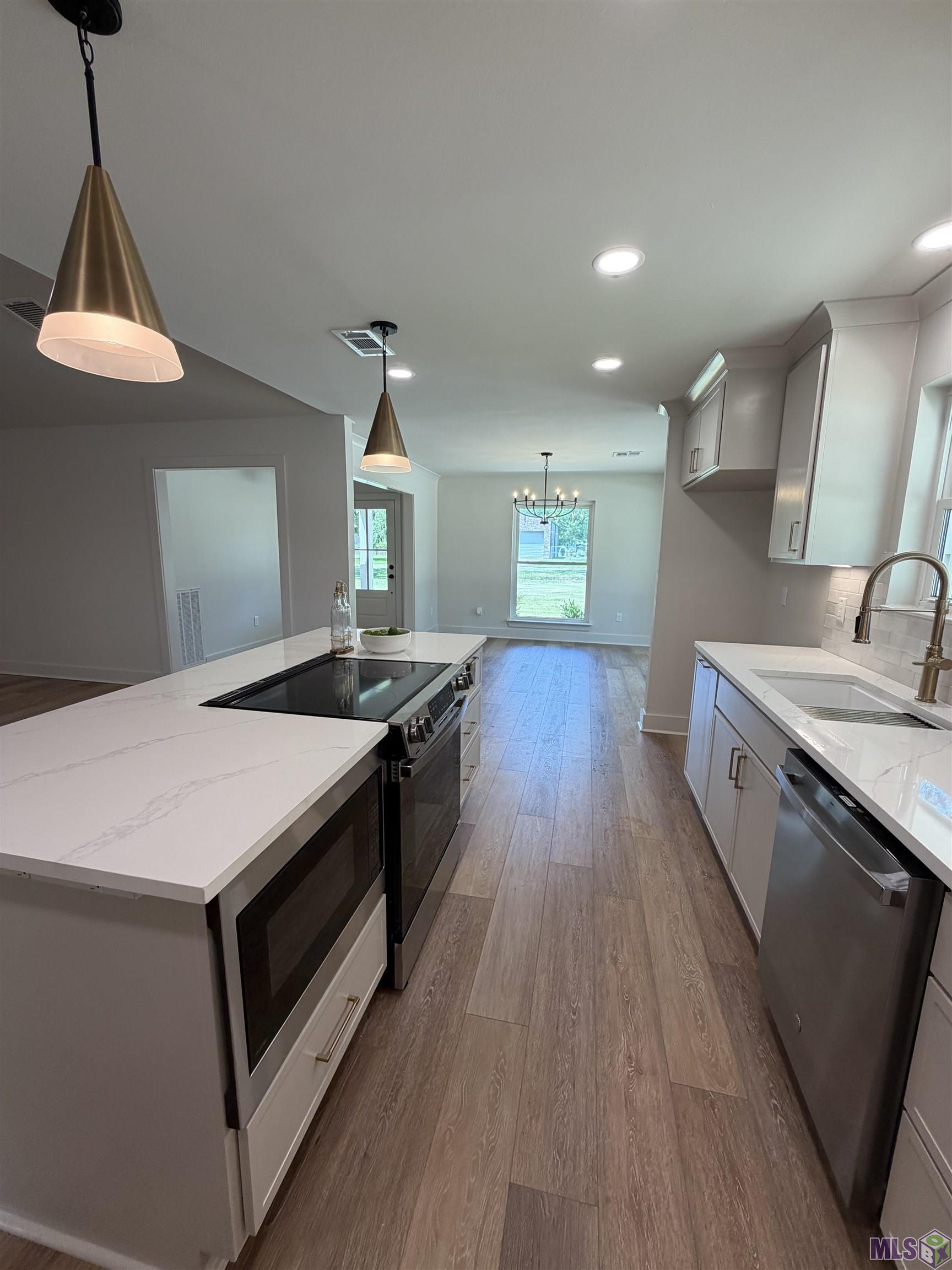 18358 Broussard Road Prairieville, LA 70769 - Photo 6 of 21 Gallery Image 6
