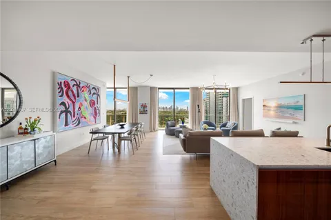 $4,250,000 | 2678 Tigertail Avenue, Unit 1702, Miami, FL 33133