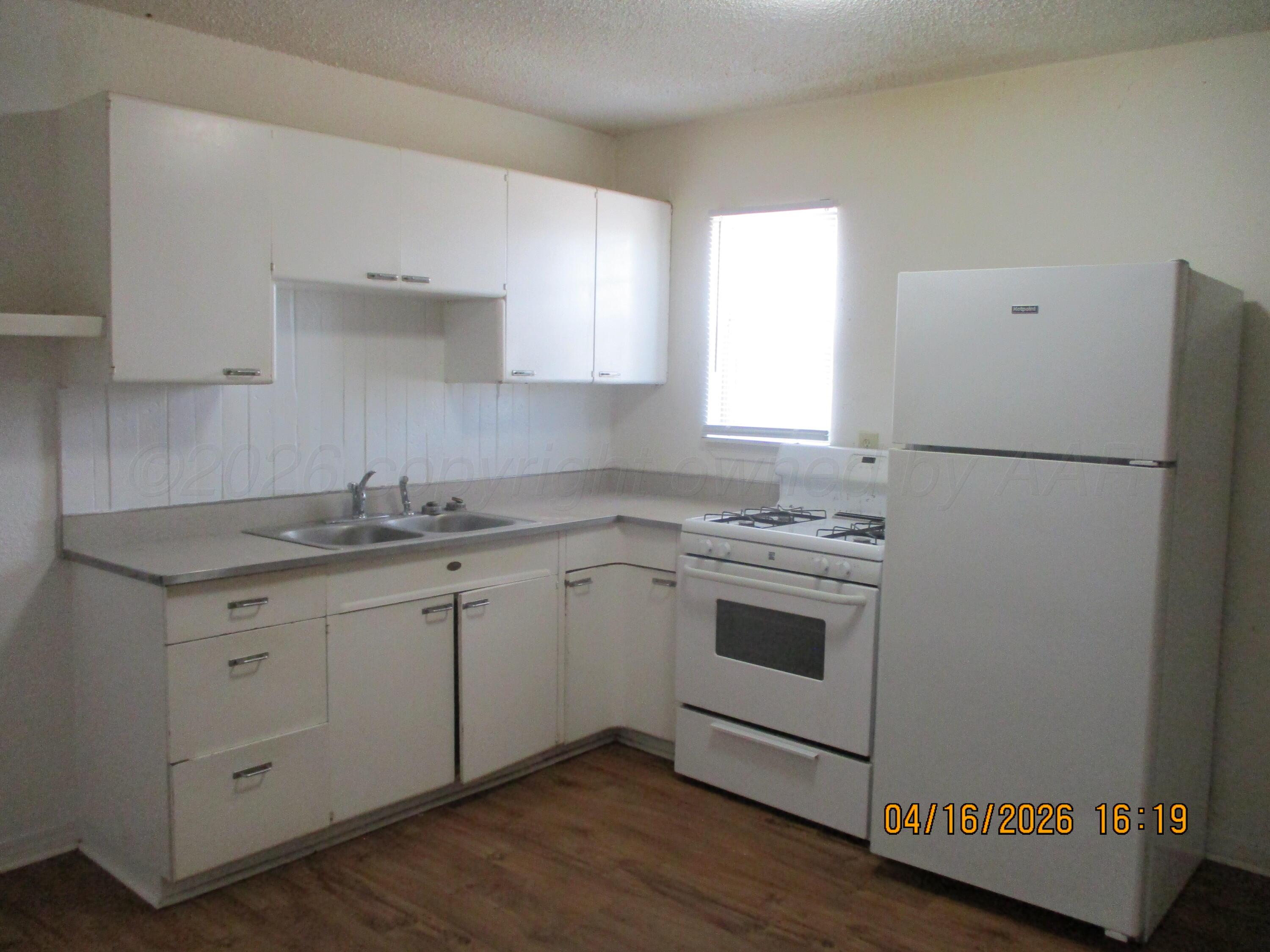 1627 Martin Road Amarillo, TX 79107 - Photo 3 of 9 Kitchen