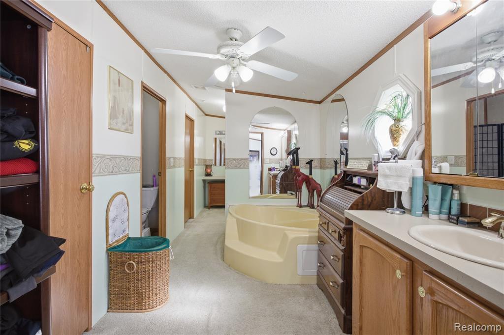 9857 Rembrandt Way Fenton, MI 48430 - Photo 26 of 44