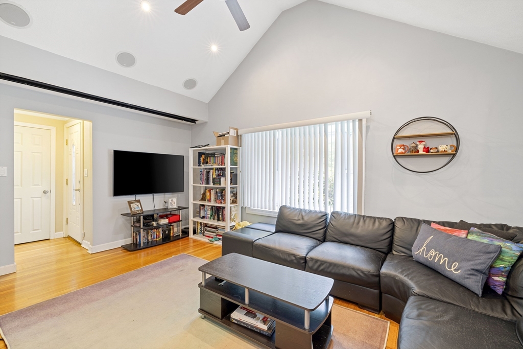 51 Ledge Road Lynnfield, MA 01940 - Photo 8 of 22 Gallery Image 8