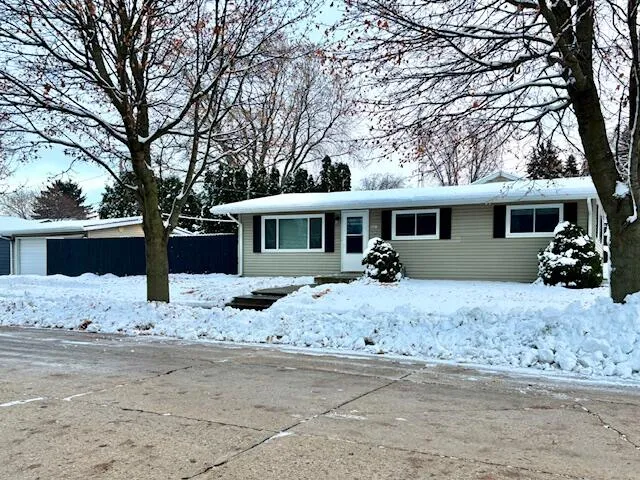 $225,000 | 2921 Michigan Avenue, Sheboygan, WI 53081