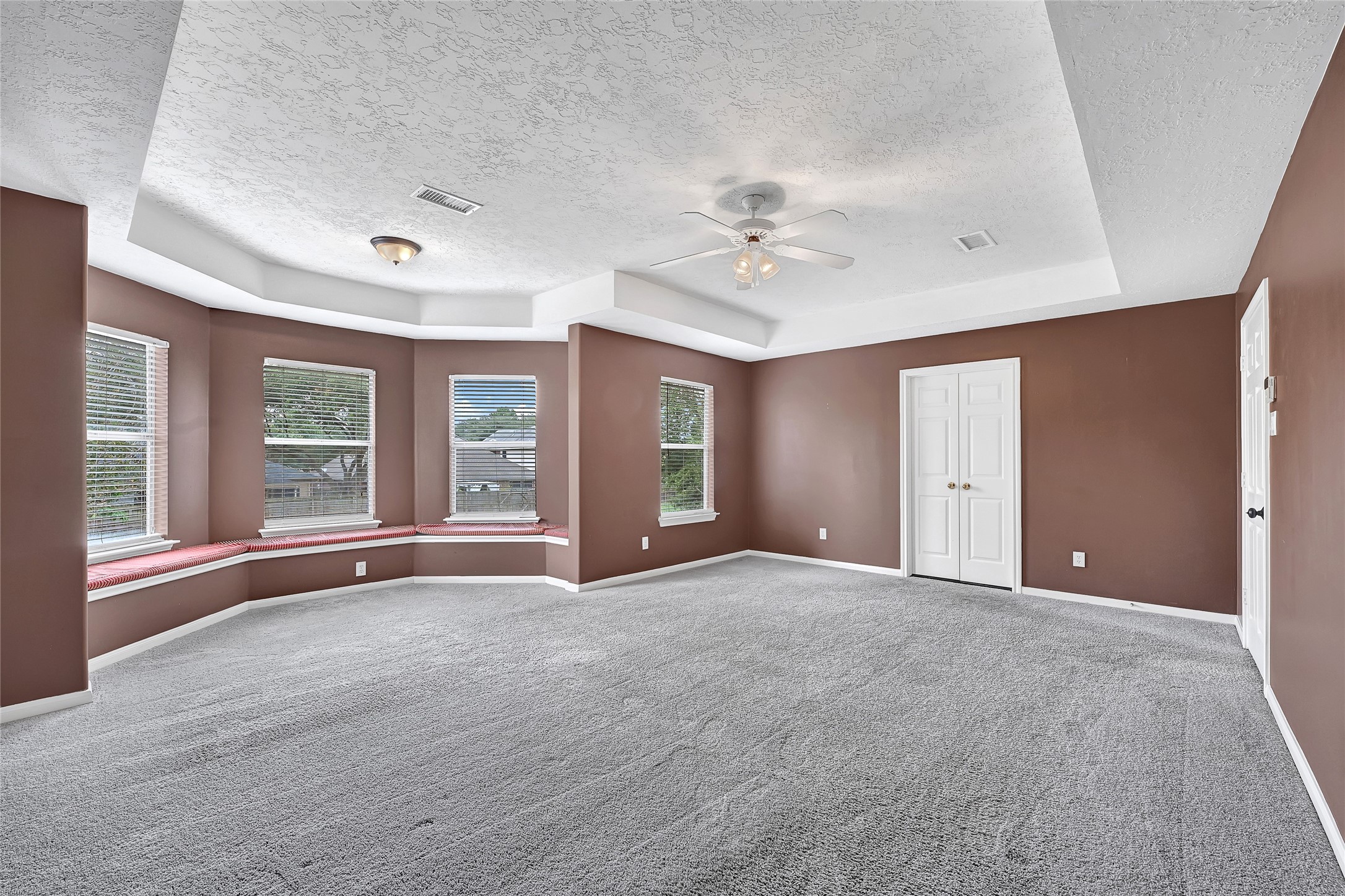 10219 Sable Trail Lane Houston, TX 77064 - Photo 18 of 31 a view of an empty room with a window