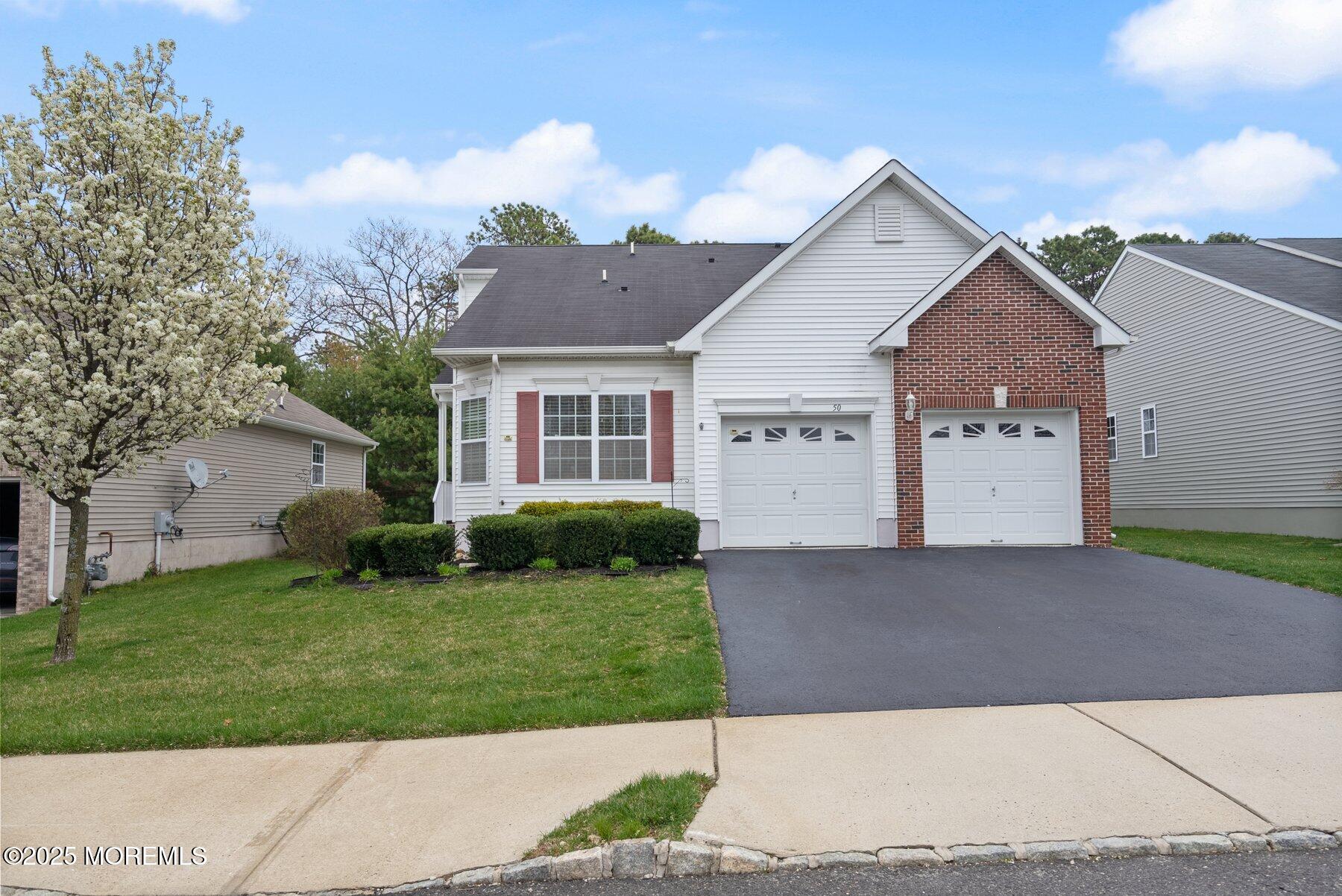 50 Little Leaf Ln, Howell Township, NJ 0