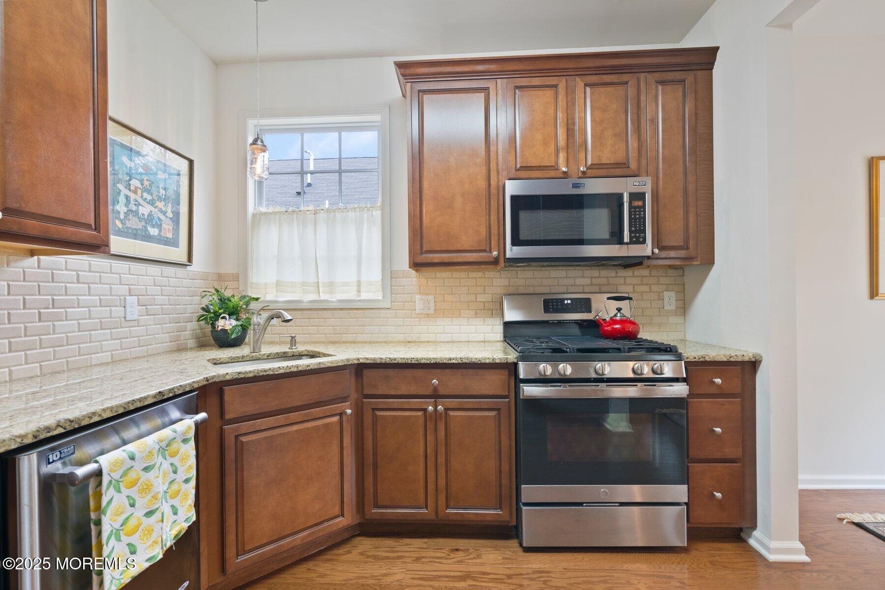 50 Little Leaf Lane Howell, NJ 07731 - Photo 10 of 33 50 Little Leaf Ln, Howell Township, NJ 0