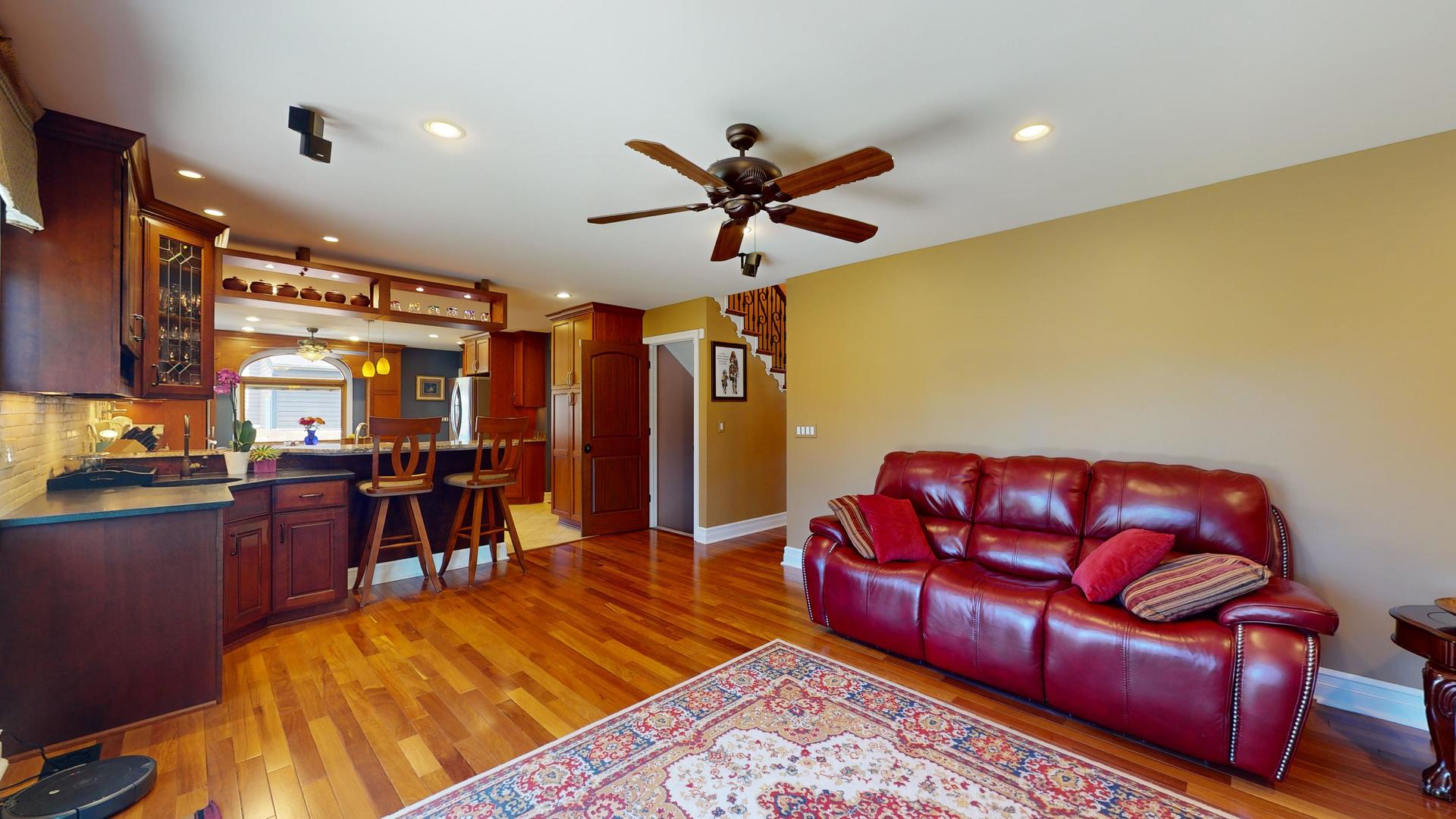 724 Eastchester Road Wheeling, IL 60090 - Photo 18 of 44 Gallery Image 18