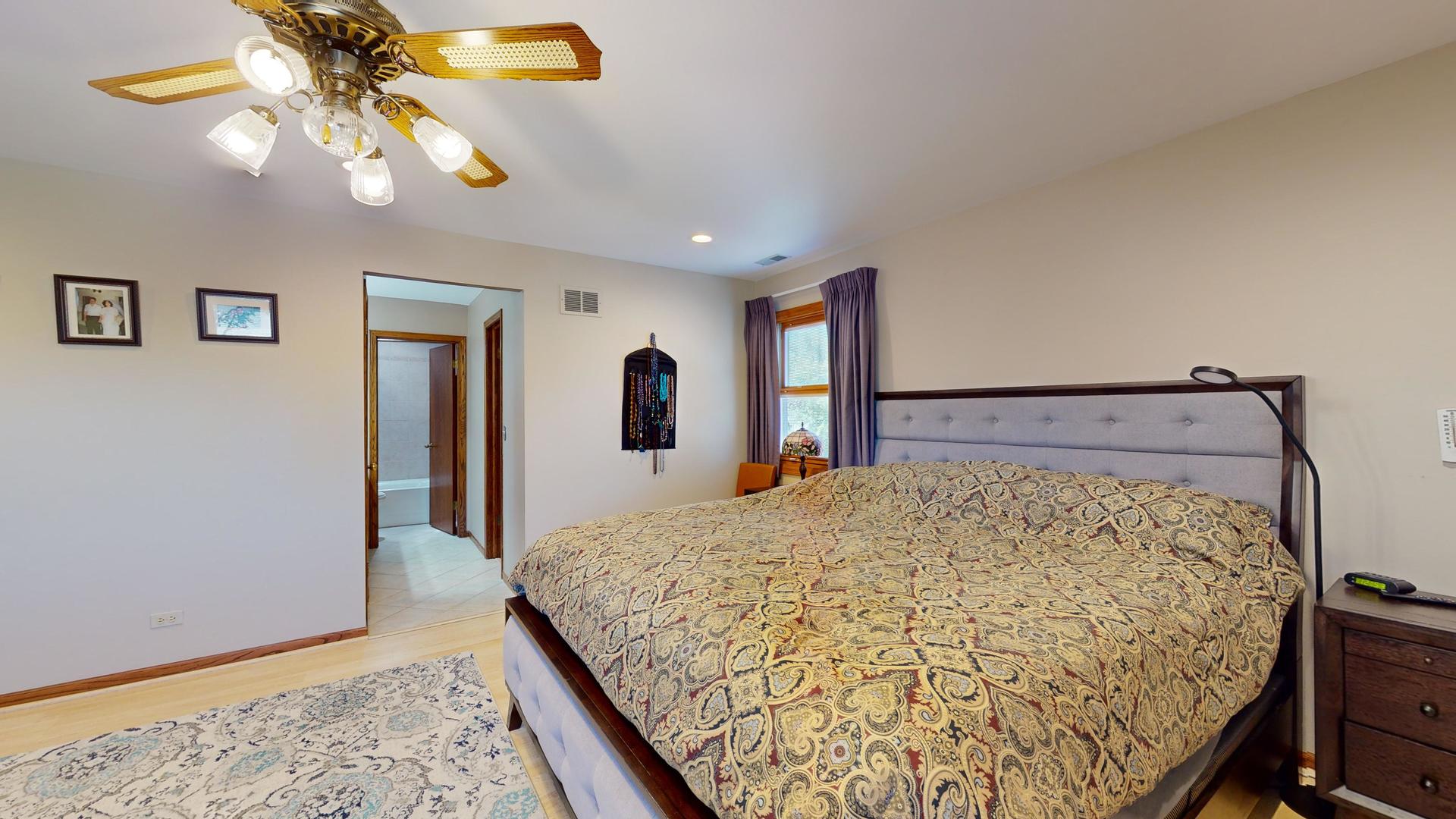 724 Eastchester Road Wheeling, IL 60090 - Photo 23 of 44 Gallery Image 23