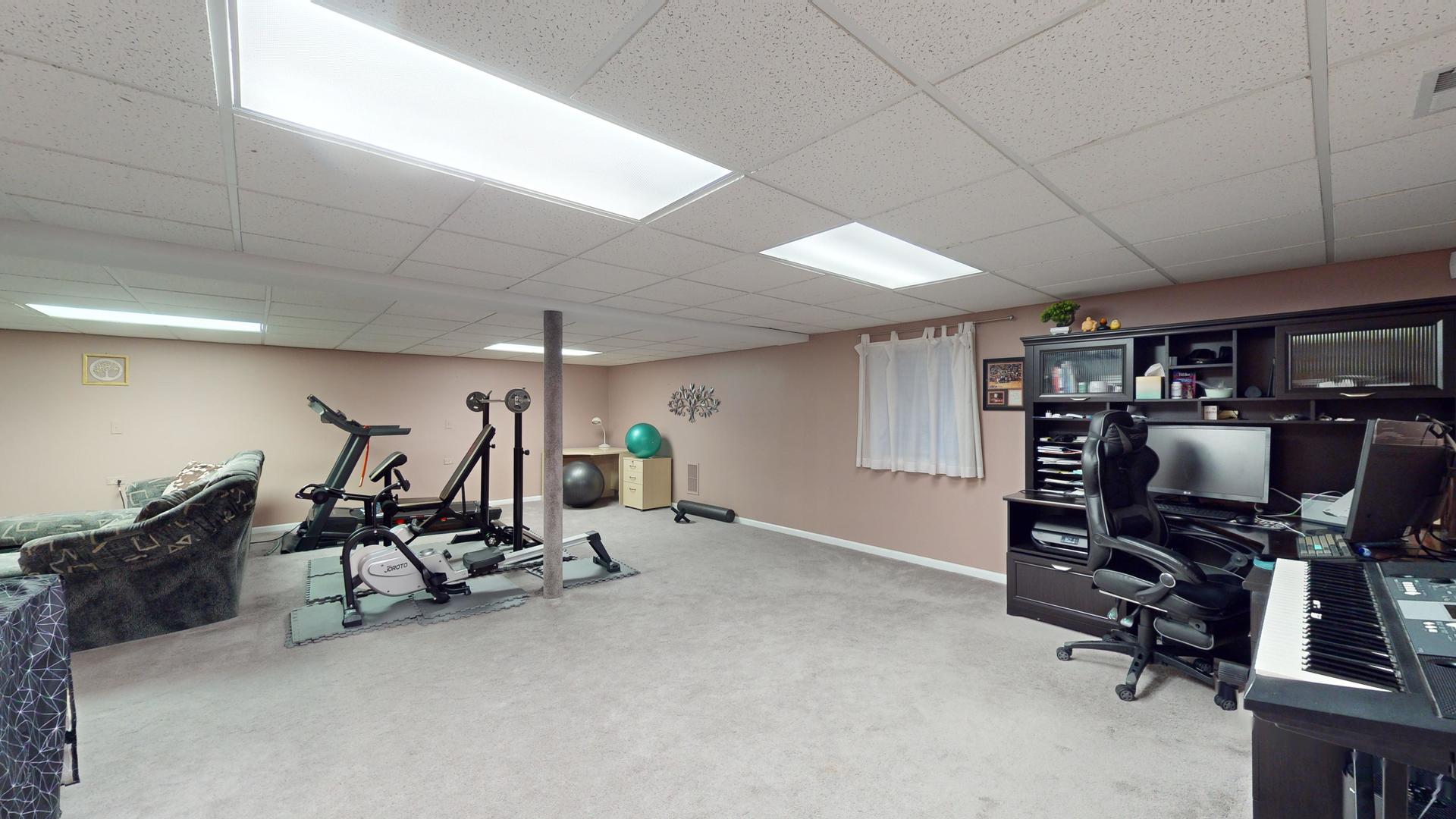 724 Eastchester Road Wheeling, IL 60090 - Photo 36 of 44 Gallery Image 36