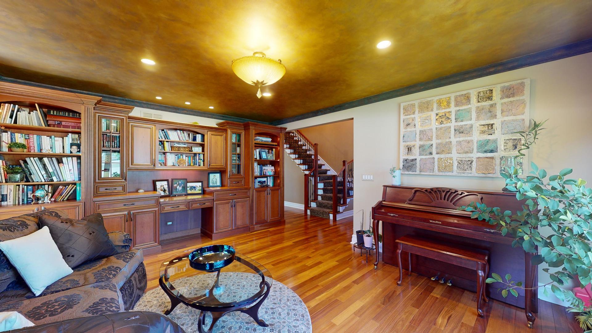 724 Eastchester Road Wheeling, IL 60090 - Photo 5 of 44 Gallery Image 5