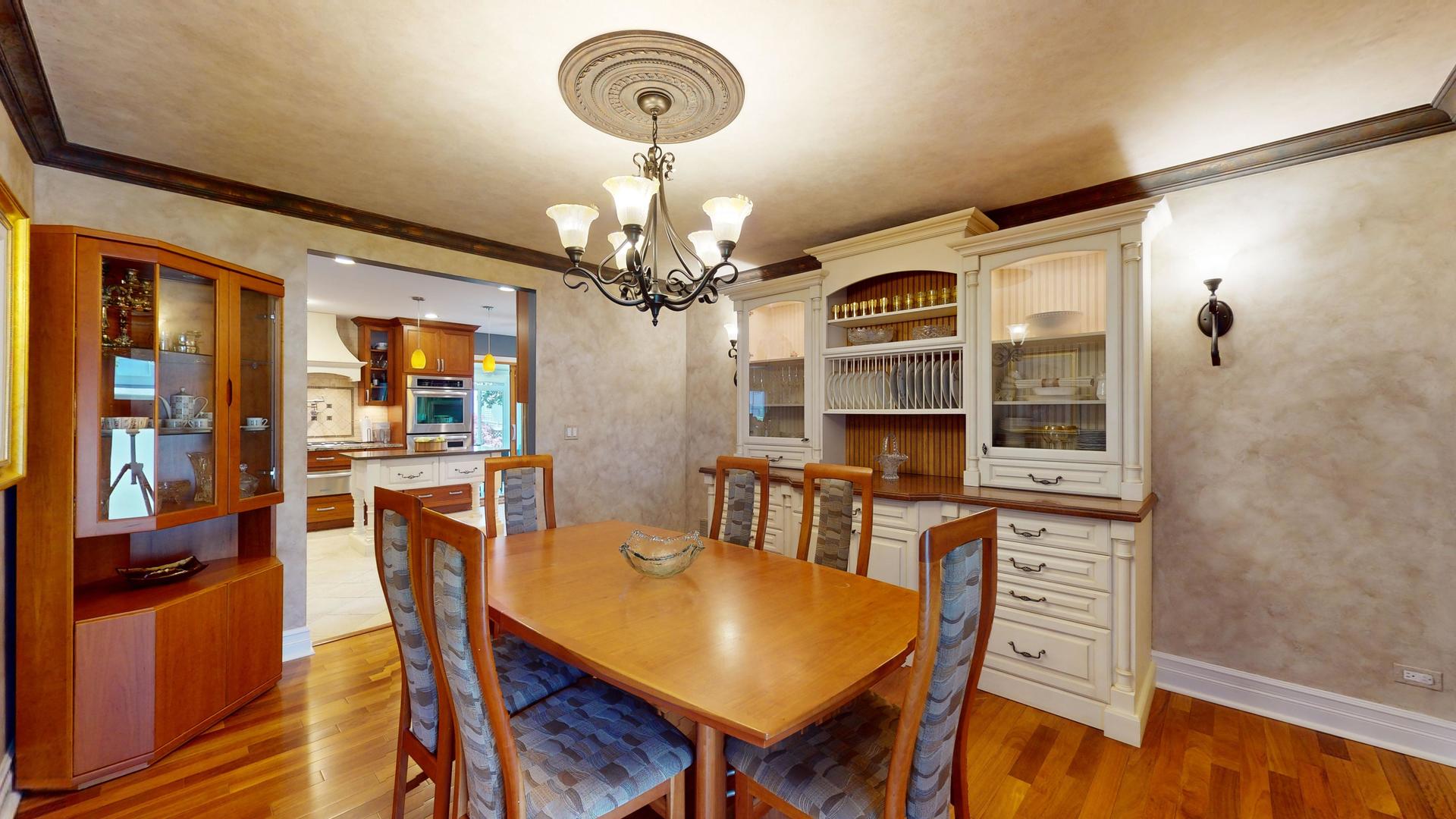 724 Eastchester Road Wheeling, IL 60090 - Photo 7 of 44 Gallery Image 7