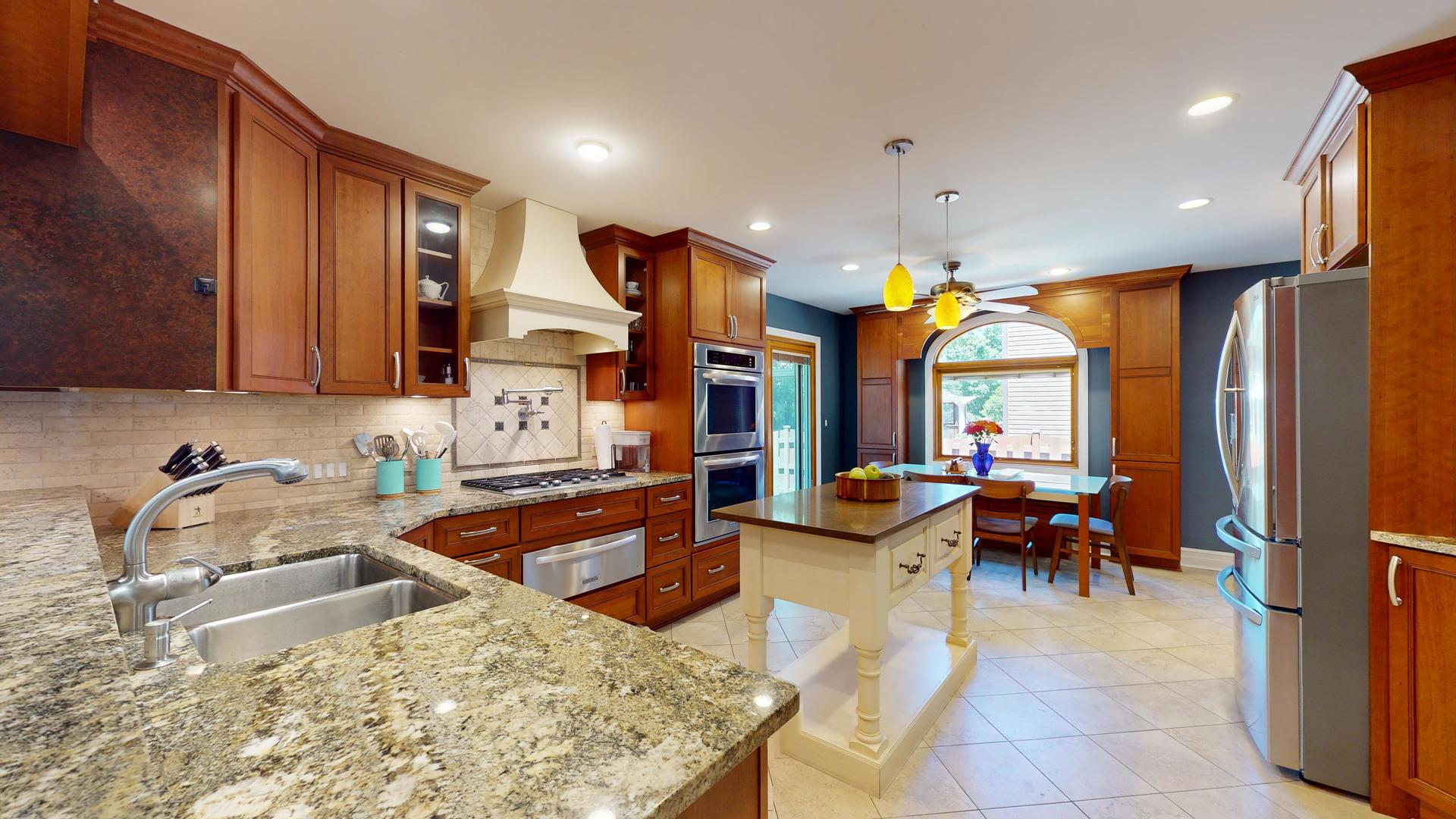 724 Eastchester Road Wheeling, IL 60090 - Photo 8 of 44 Gallery Image 8