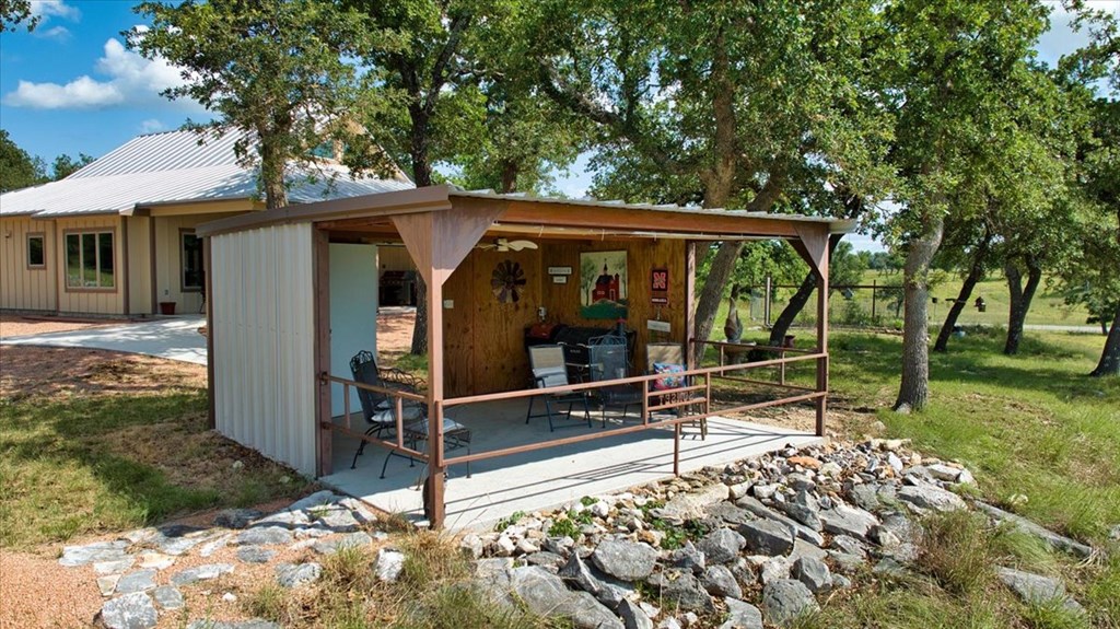 1411 Grape Creek Road Fredericksburg, TX 78624 - Photo 11 of 53