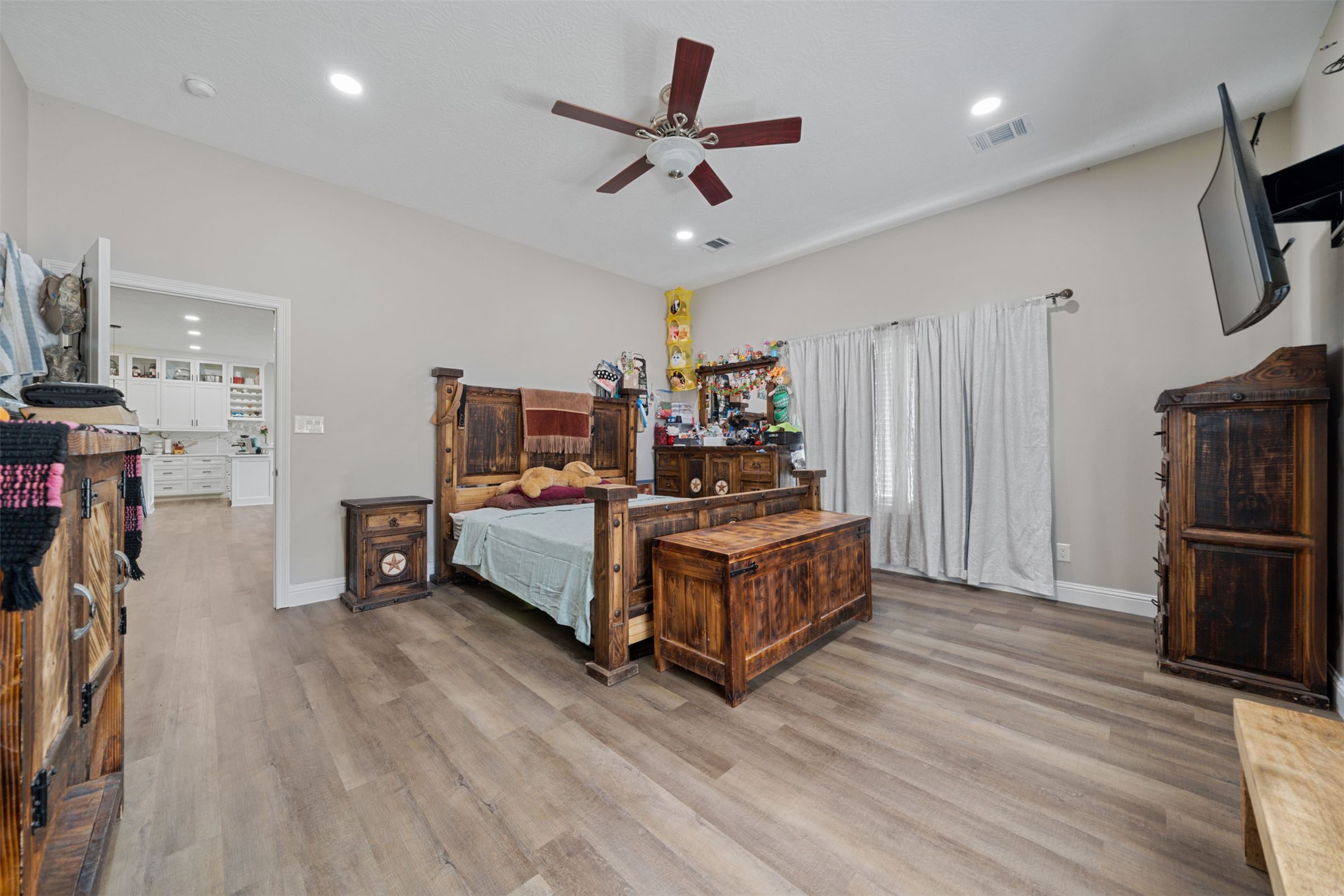 384 County Road 352 Cleveland, TX 77327 - Photo 13 of 47