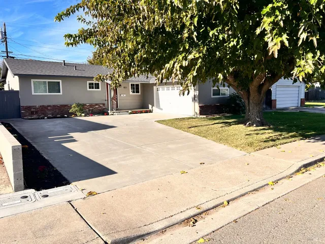 $2,500 | 851 Rolling Green Drive, Rio Vista, CA 94571