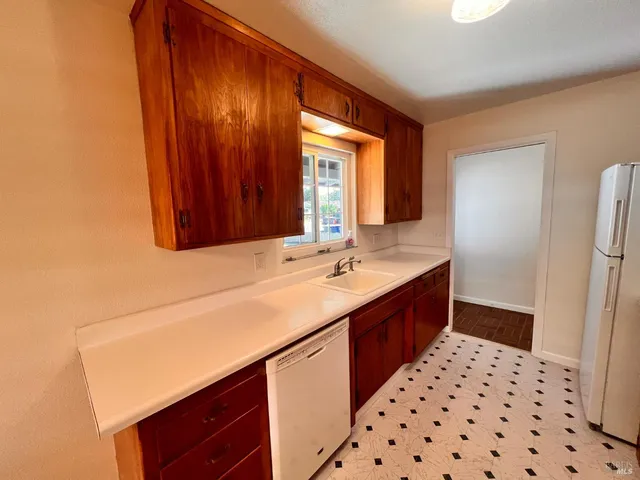 $2,500 | 851 Rolling Green Drive, Rio Vista, CA 94571