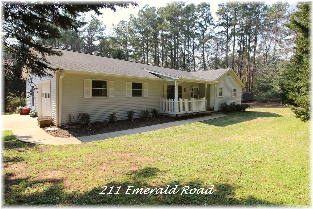 211 Emerald Road Seneca, SC 29678 - Photo 1 of 20 Gallery Image 1
