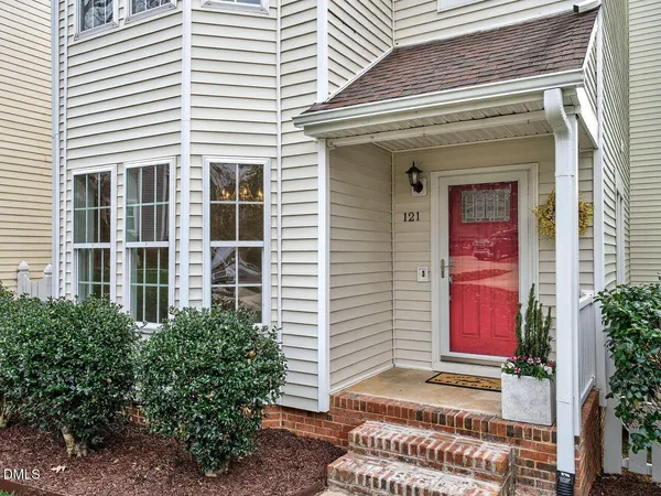 $525,000 | 121 Westview Cove Lane, Cary, NC 27513