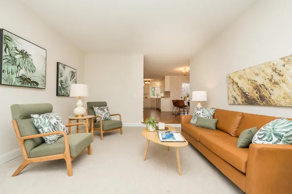 $549,900 | 4809 Four Seasons Drive, Eagan, MN 55122