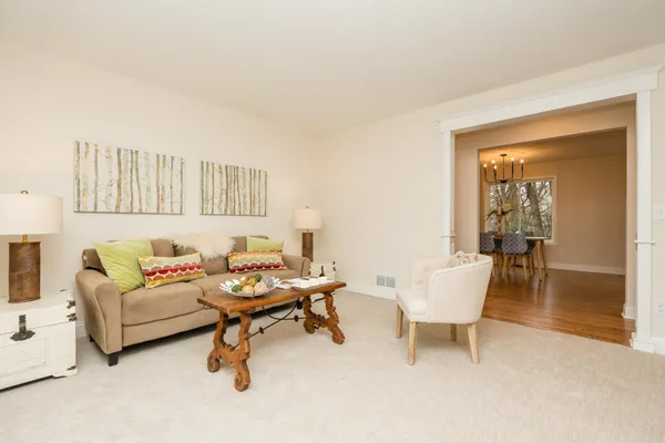 $549,900 | 4809 Four Seasons Drive, Eagan, MN 55122