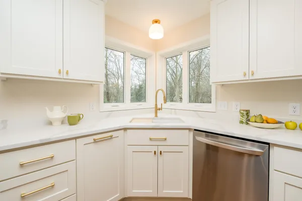 $549,900 | 4809 Four Seasons Drive, Eagan, MN 55122