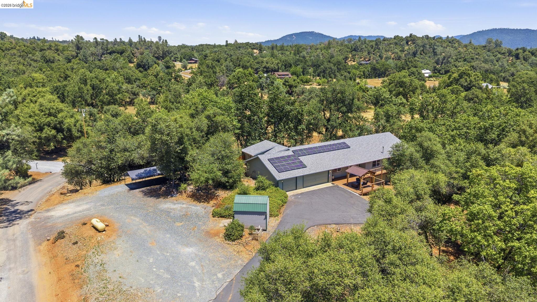 18223 Hershey Road East Tuolumne, CA 95379 - Photo 2 of 34