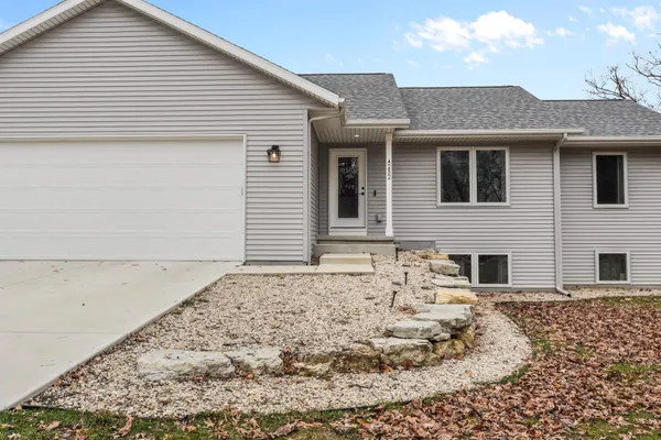 $459,000 | 4252 Fox Hills Court, Janesville, WI 53546
