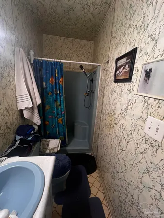 a view of walk in closet
