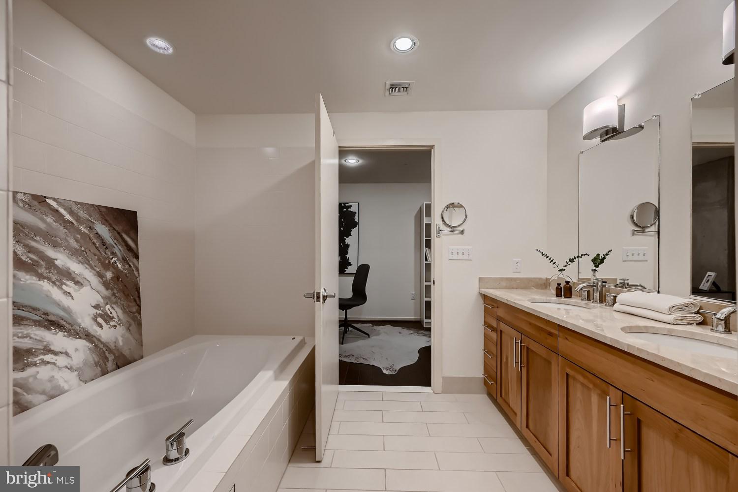 1200 Steuart Street, Unit 422 Baltimore, MD 21230 - Photo 27 of 42