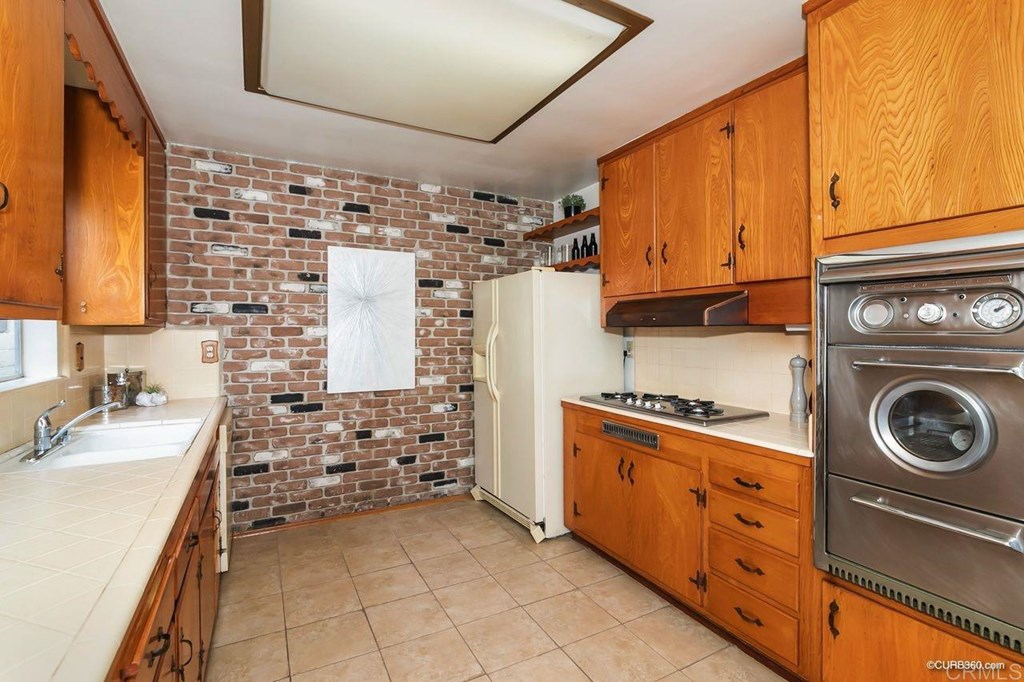 243 3rd Street Encinitas, CA 92024 - Photo 14 of 29