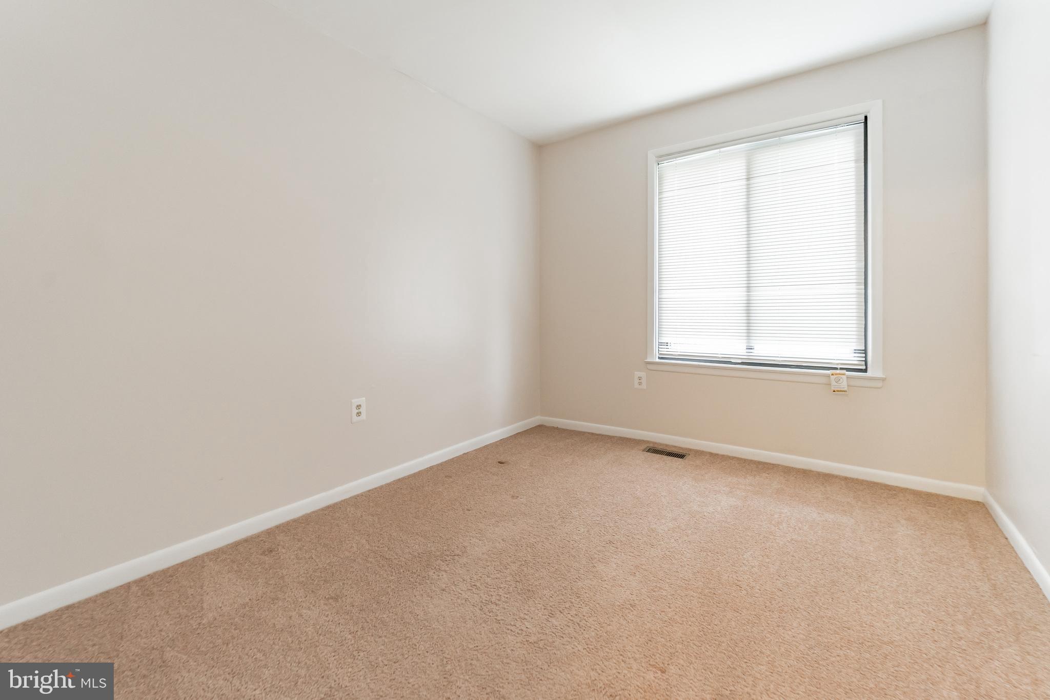 5320 Eliots Oak Road Columbia, MD 21044 - Photo 17 of 31 Interior