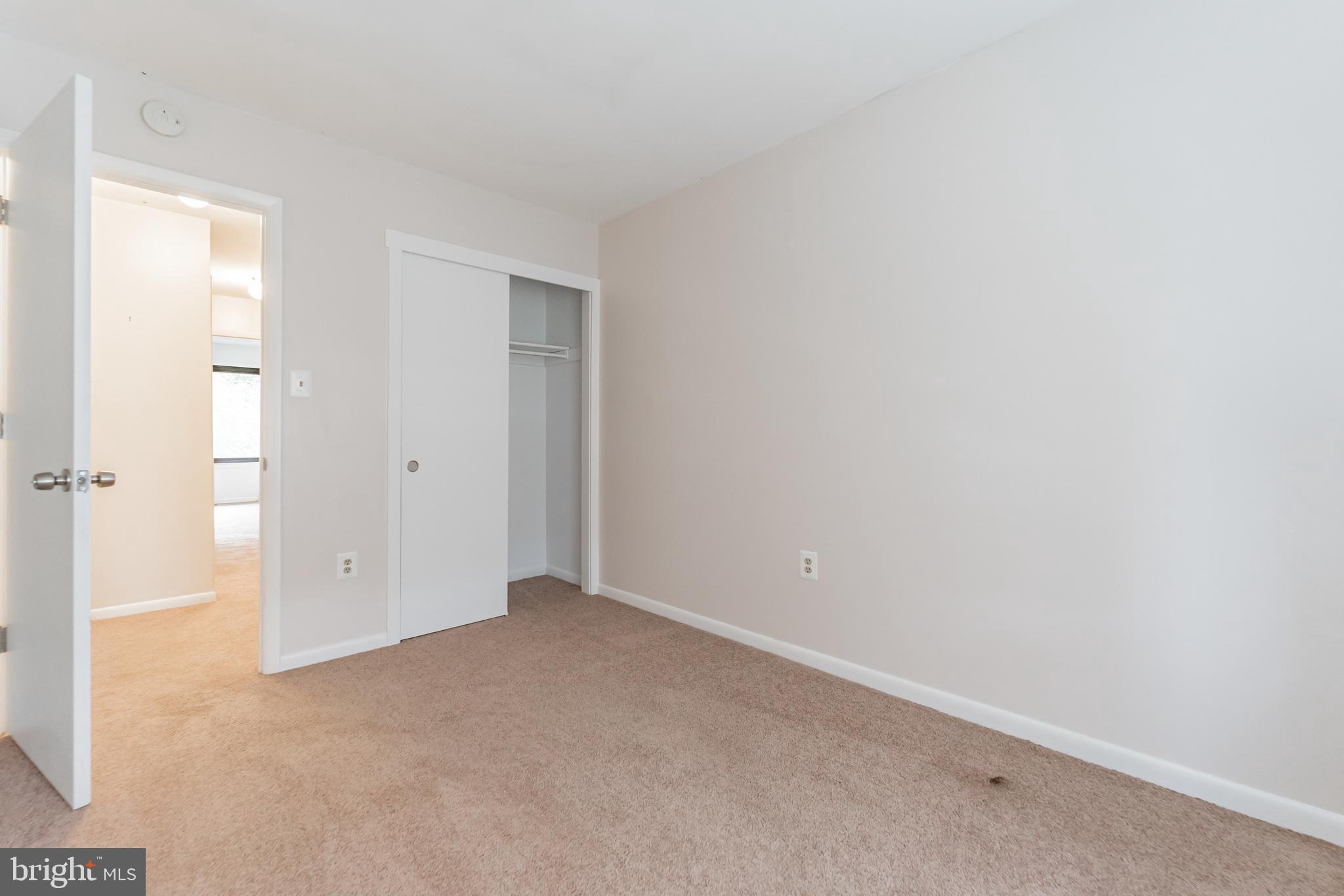 5320 Eliots Oak Road Columbia, MD 21044 - Photo 21 of 31 Interior
