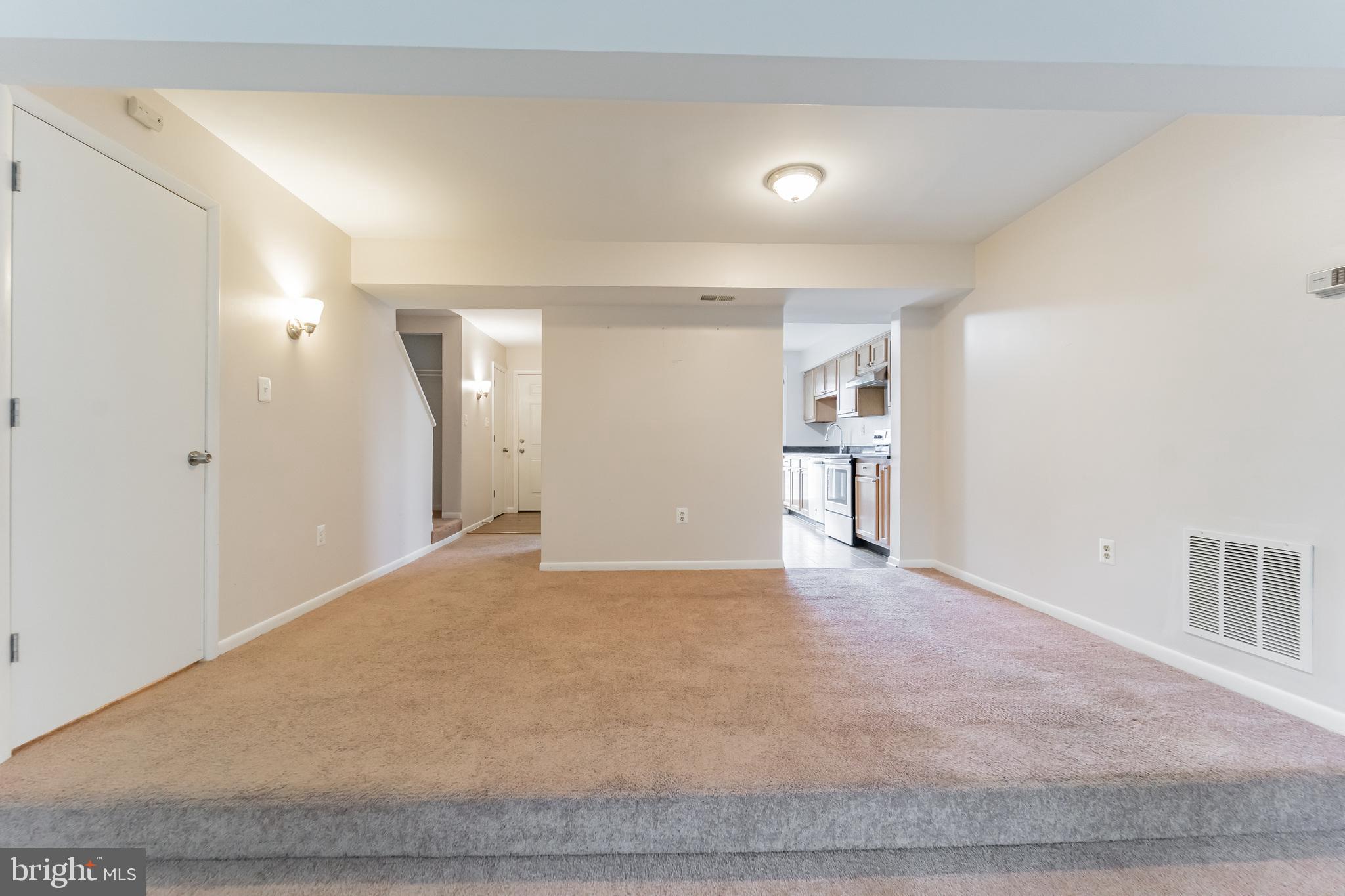 5320 Eliots Oak Road Columbia, MD 21044 - Photo 10 of 31 Interior
