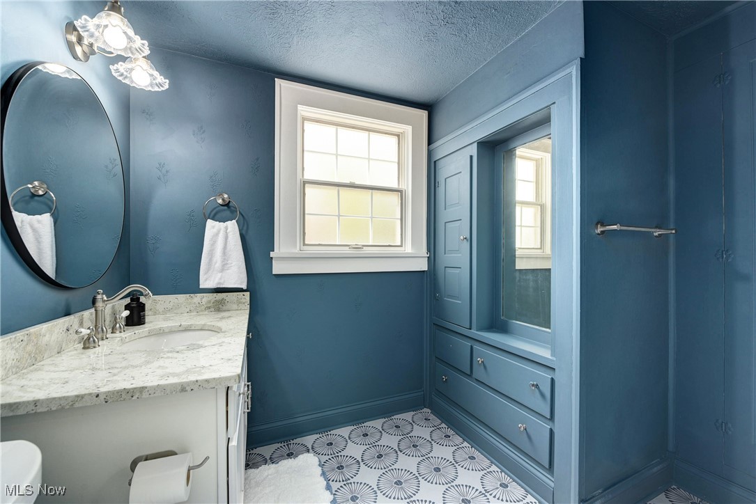 4240 Wooster Road Cleveland, OH 44126 - Photo 25 of 47 Gallery Image 25